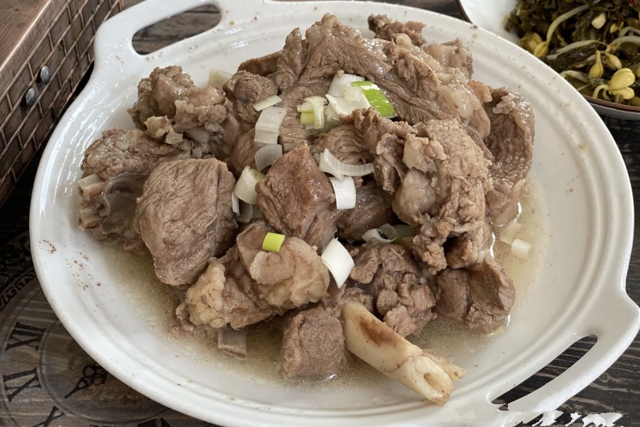 内蒙古12个盟市的特色代表菜系（内蒙古十二盟市特色美食有哪些？）