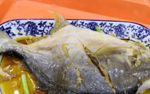 金鲳鱼怎么做好吃？厨师长教你最鲜嫩的3种做法