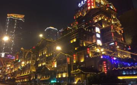 重庆好吃的有哪些？本地人推荐的十大特色美食和夜市小吃
